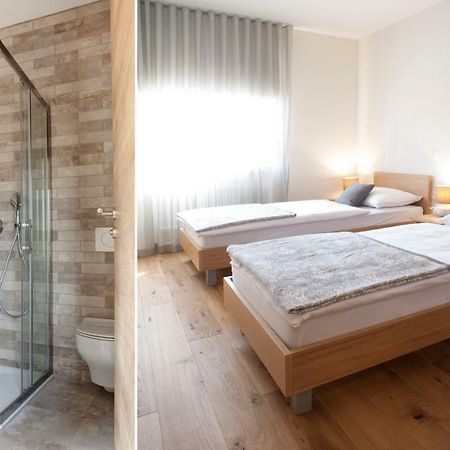 Guesthouse Tursic Vrhnika Bagian luar foto